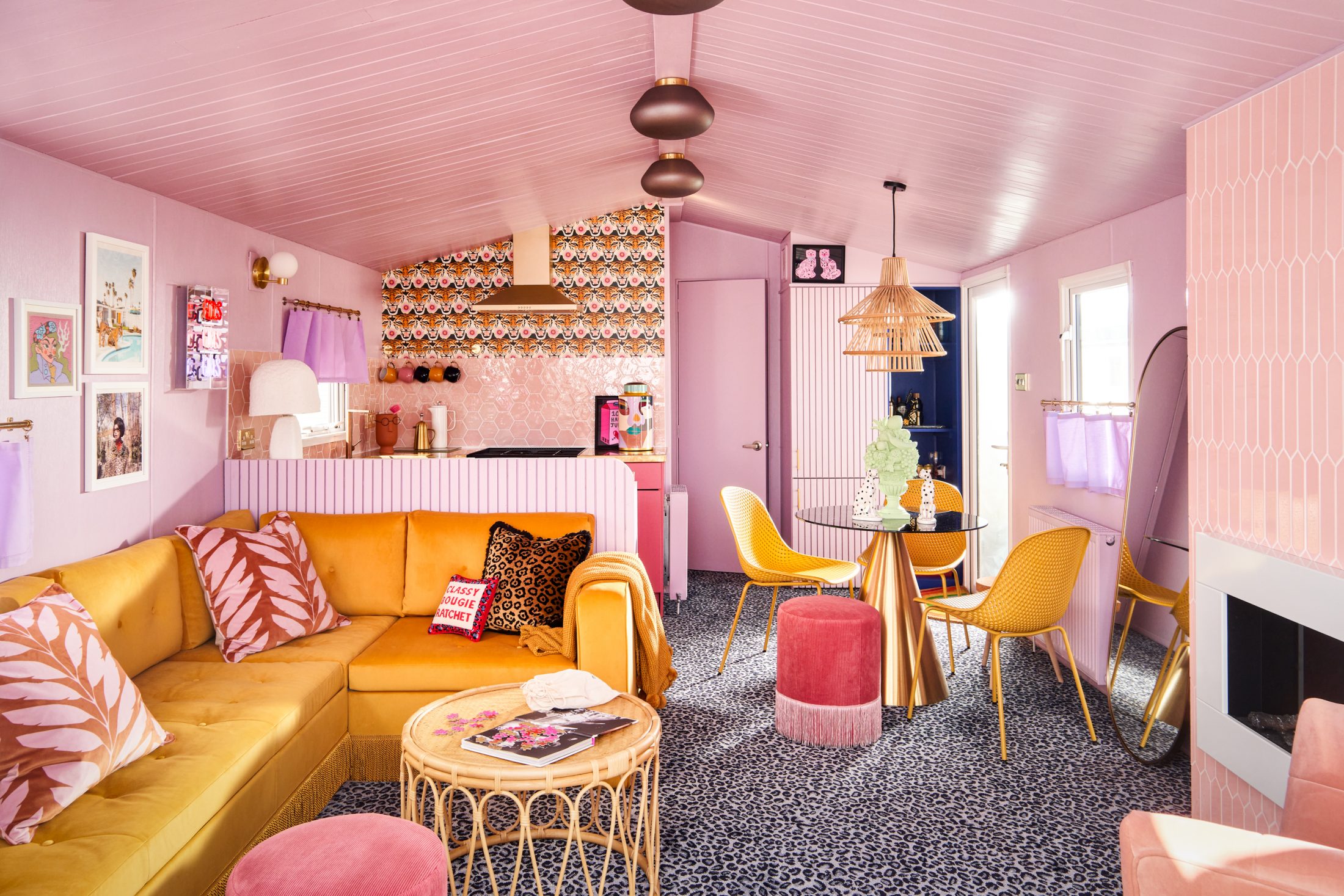 Wayfair Dixie Dream caravan