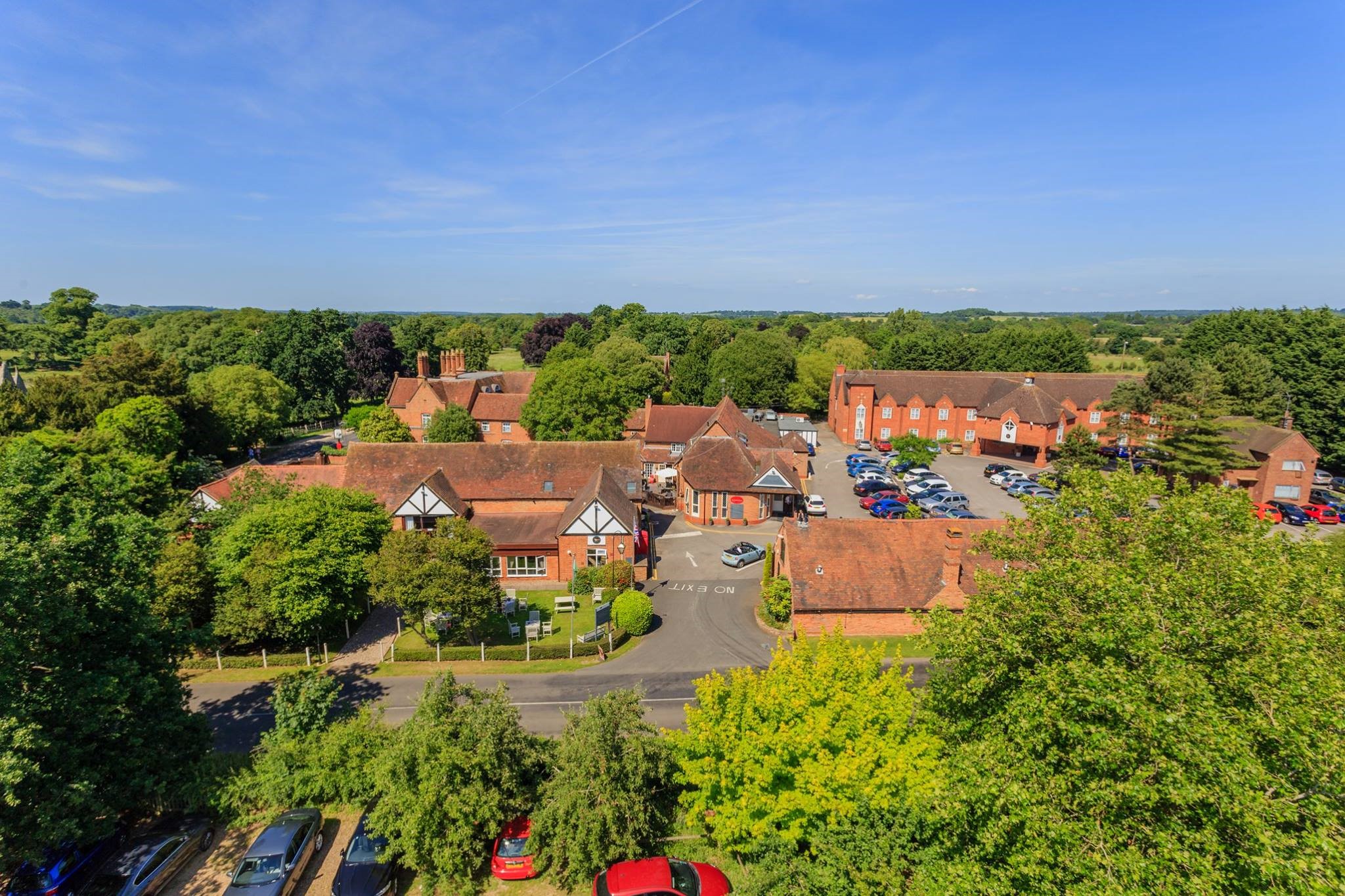 Charlecote-Pheasant-Hotel.jpg